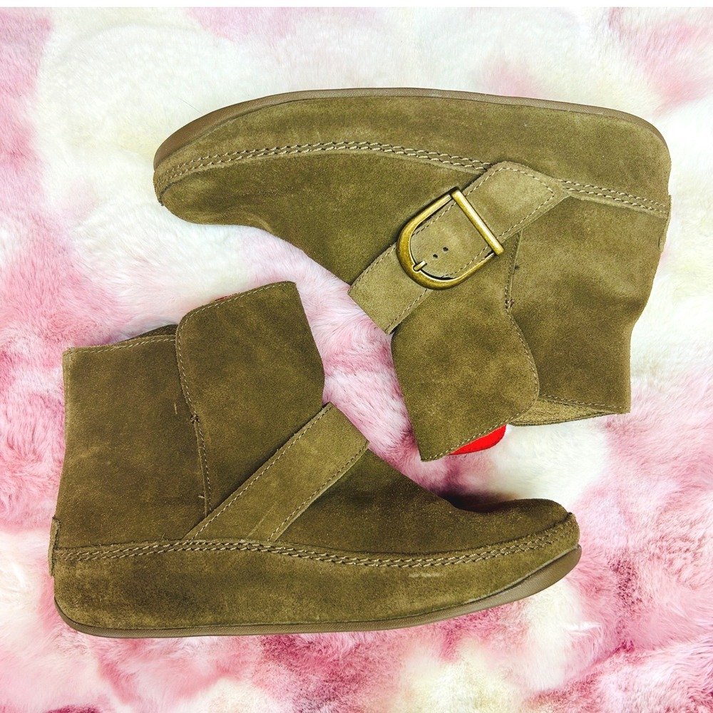 FitFlop Dash Boot Size 7 Army Green Suede Ankle Buckle Microwobbleboard Women